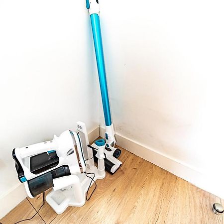 Le Debourg - Studio Tout Proche Metro B リヨン エクステリア 写真